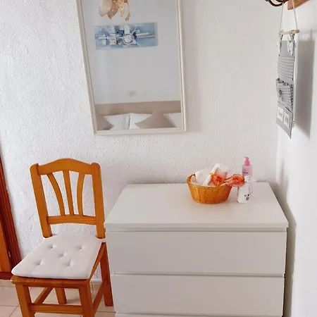 Casa Lorenzo - En Playa De Americas *